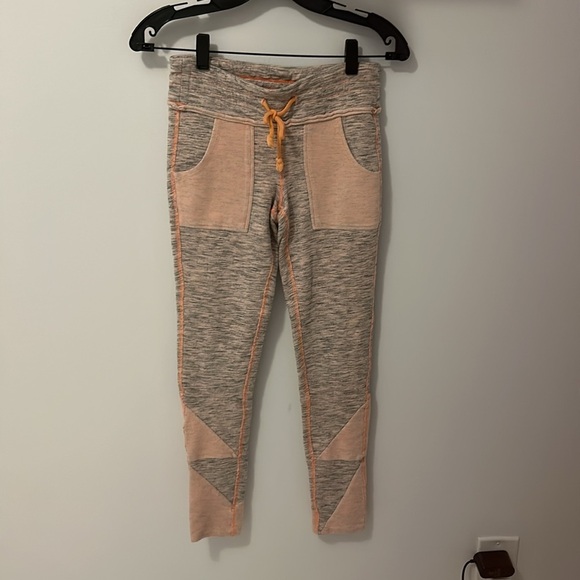 Free People Movement Kyoto Leggings Peach - Picture 3 of 9